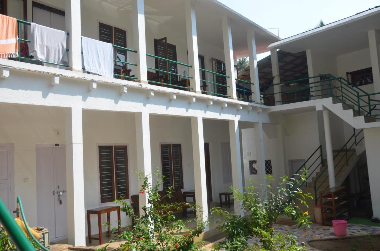 Arya Homestay Bougain Villa 고카르나 외부 사진